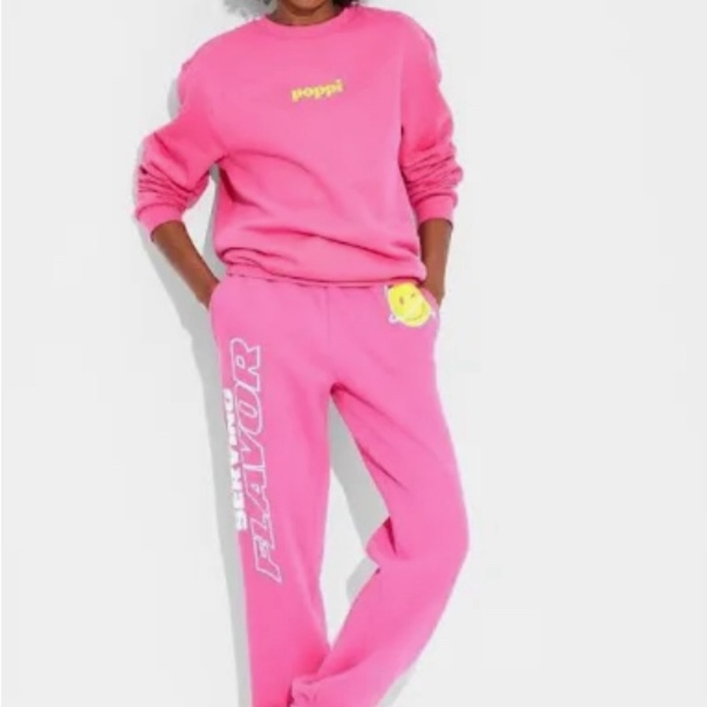 Adult Poppi Forever Icon Graphic Sweatshirt - Pink Size L - Picture 9 of 10